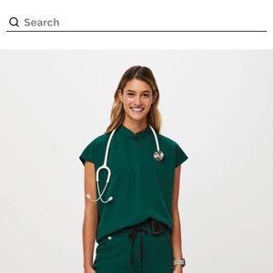 Figs Women’s Rafaela Oversized Scrub Top size M Forest Green- new with tags